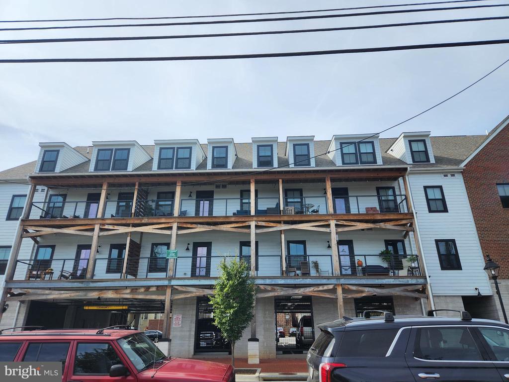 102 HANOVER STREET