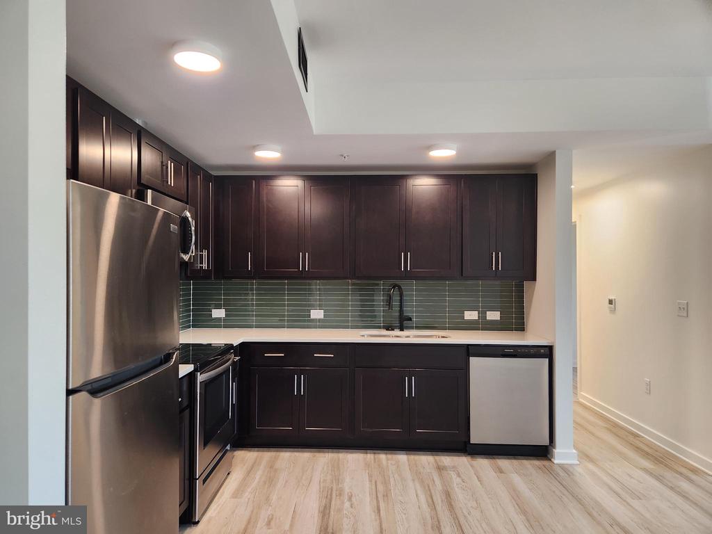 102 HANOVER STREET 203