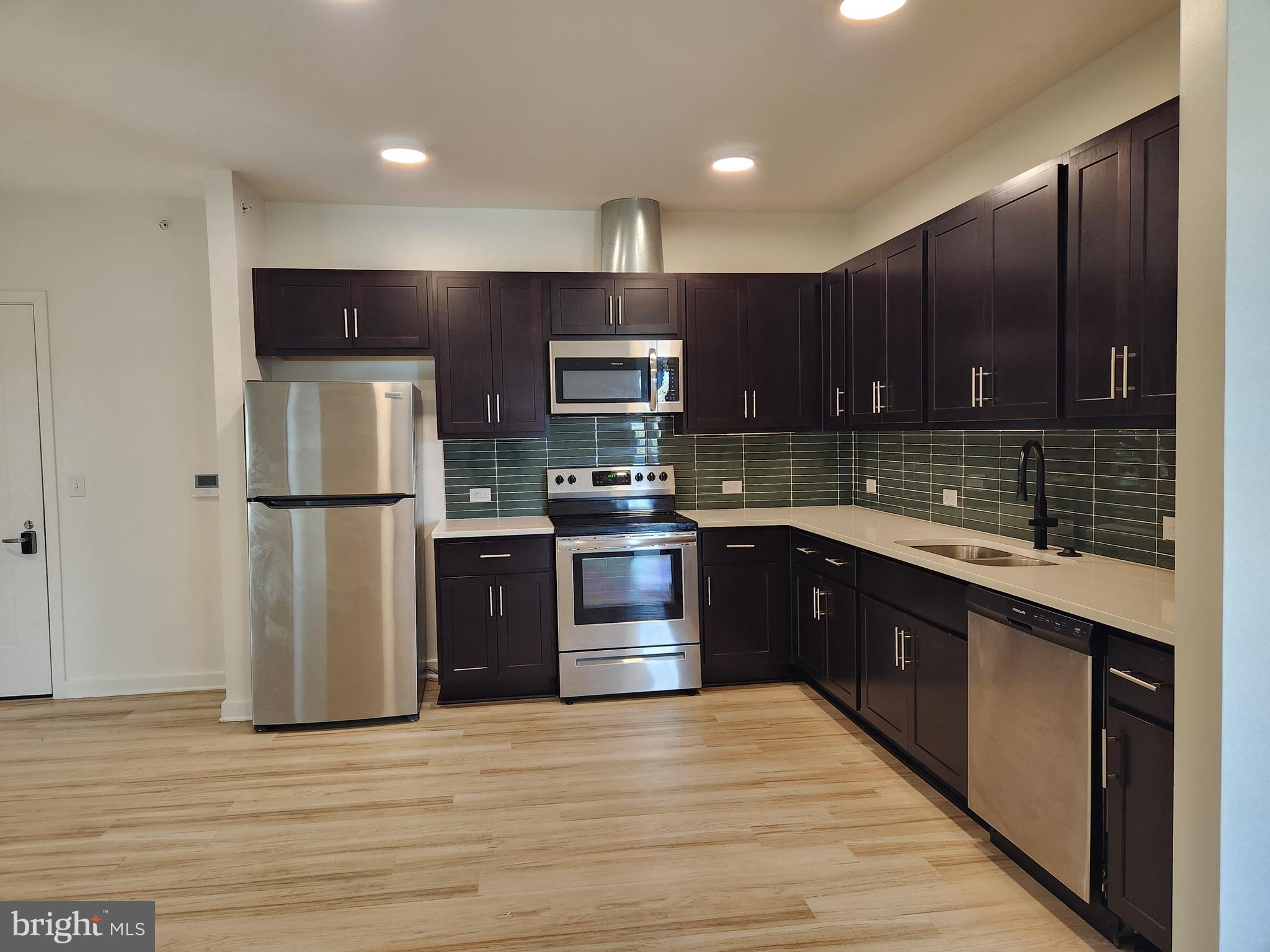 102 HANOVER STREET 407