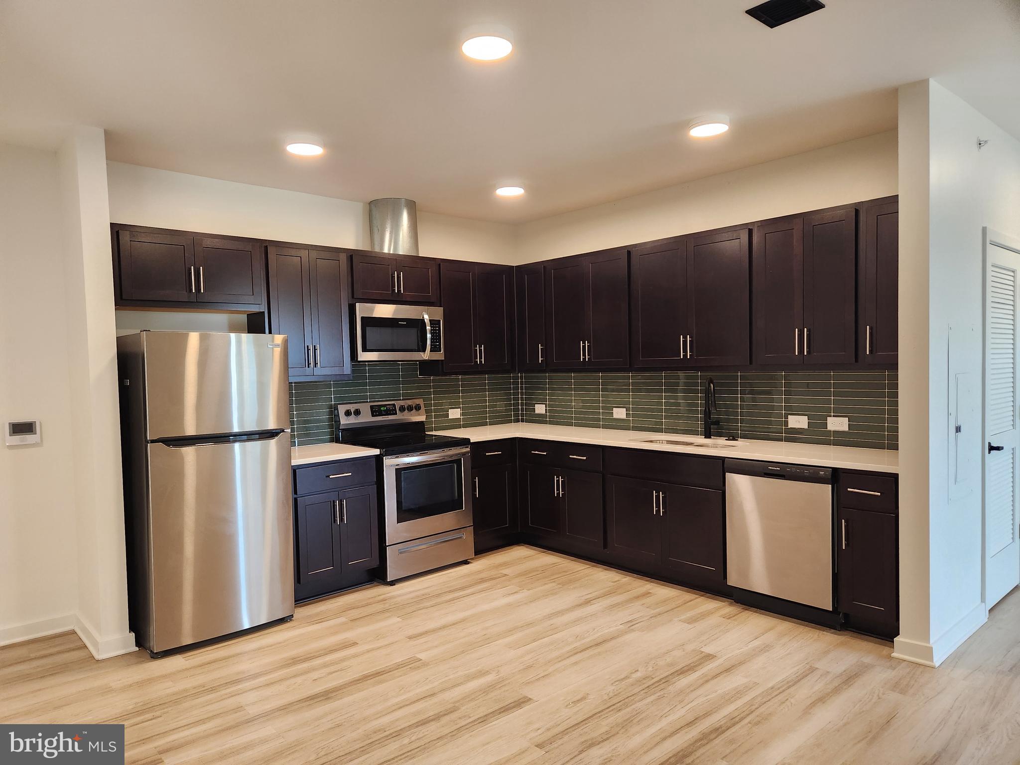 102 HANOVER STREET 407