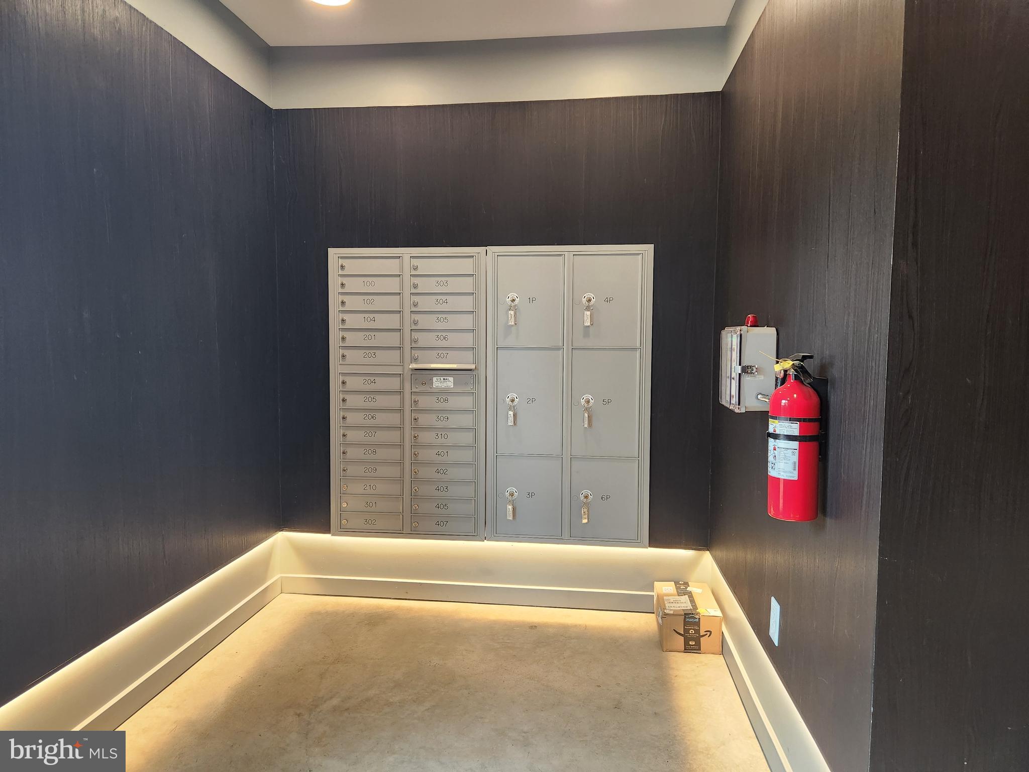 102 HANOVER STREET 407