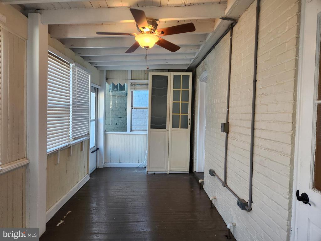 619 CAROLINE STREET 1/2