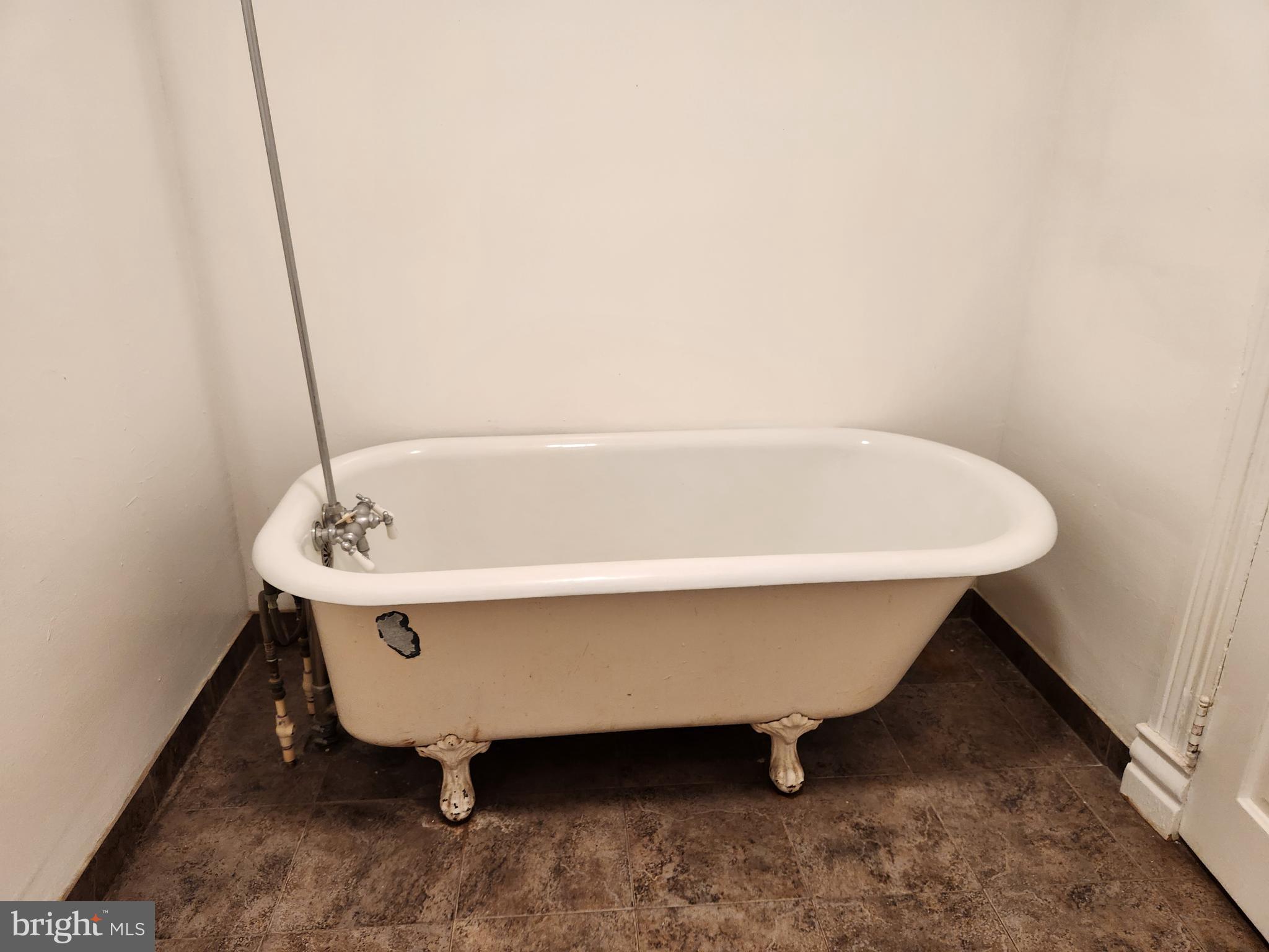 619 CAROLINE STREET 1/2