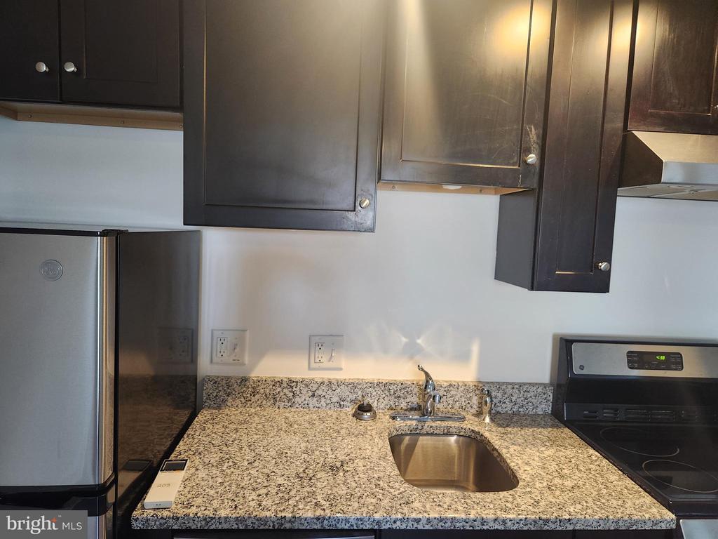 2201 PRINCESS ANNE STREET 203
