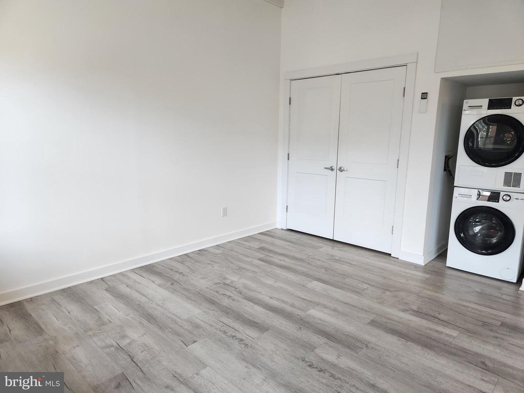 2205 PRINCESS ANNE STREET 200