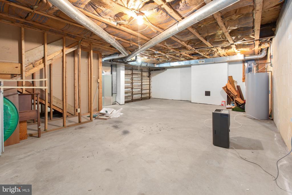 1011 CHARLES STREET C C