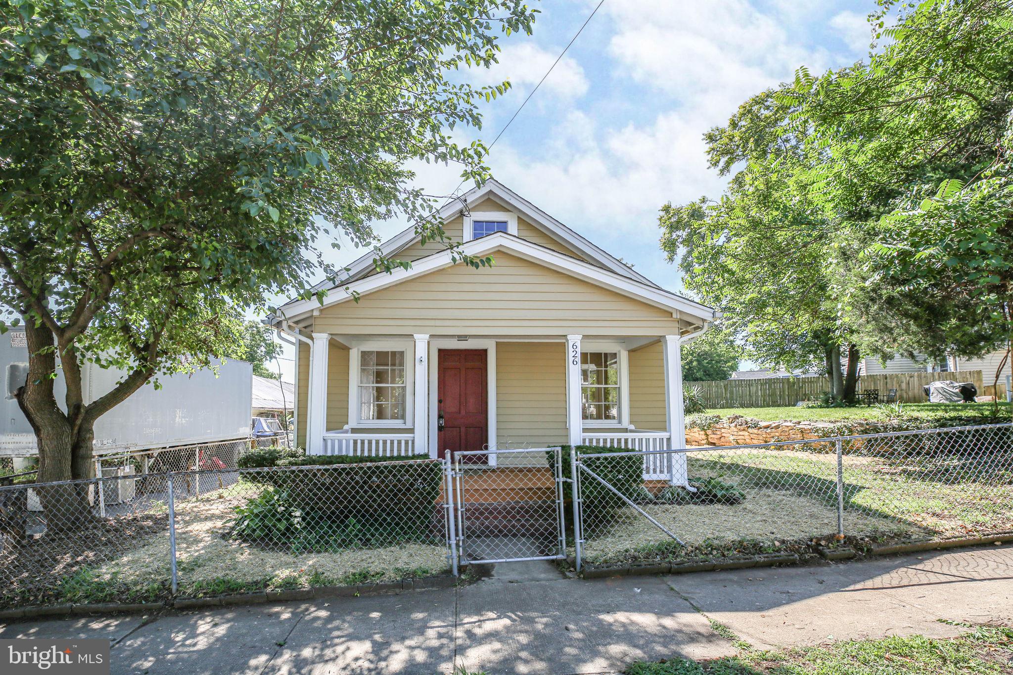626 CHARLOTTE STREET