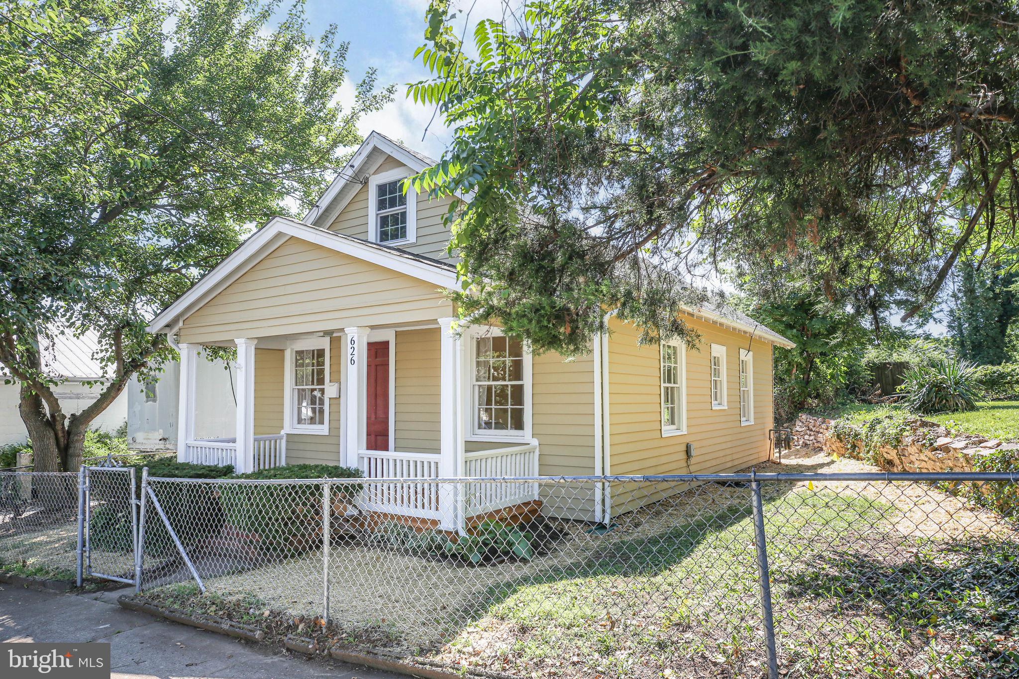 626 CHARLOTTE STREET