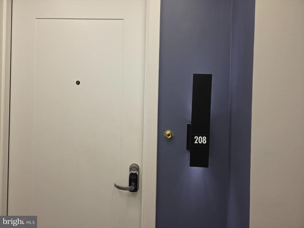 102 HANOVER STREET 208