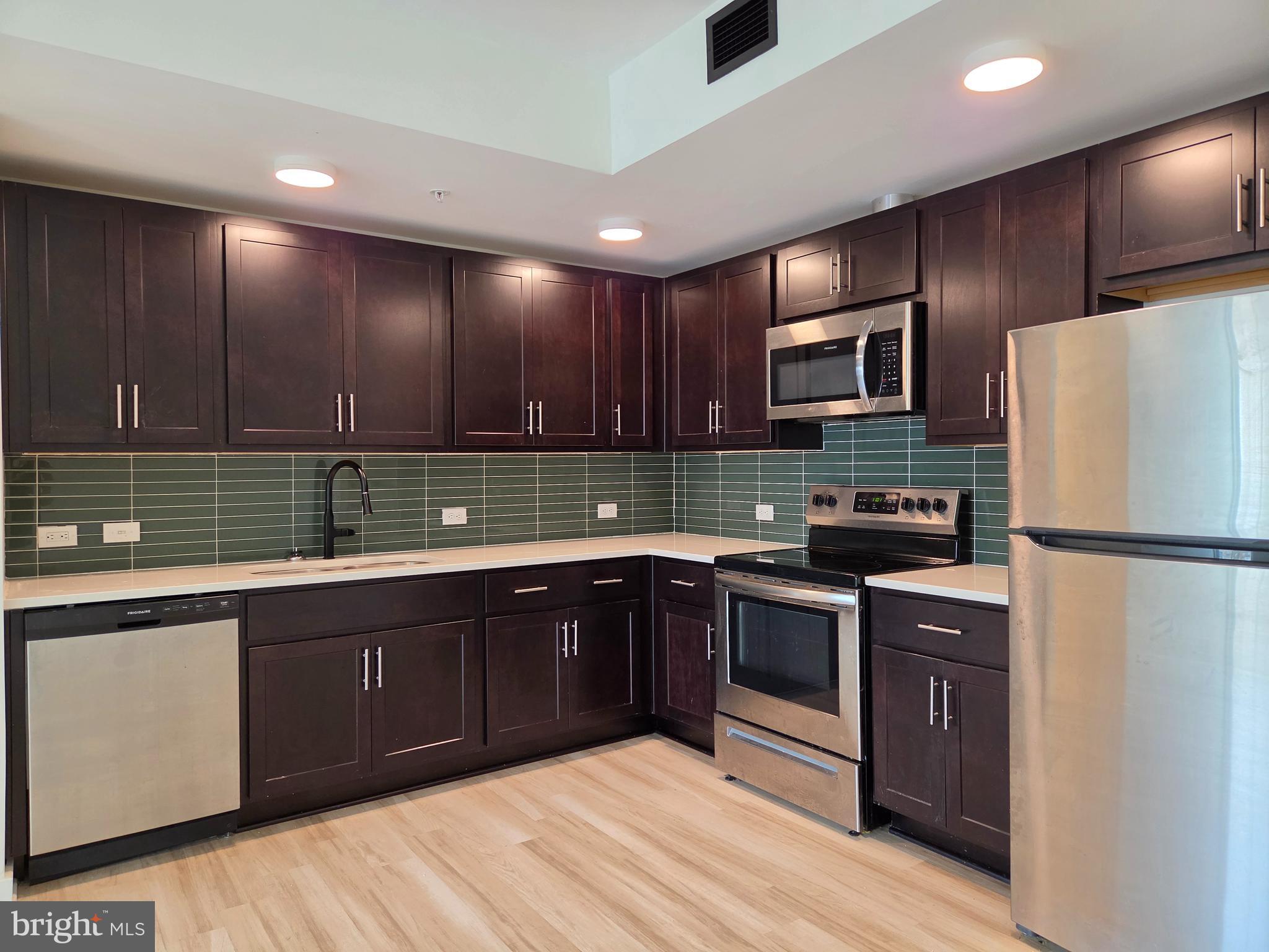 102 HANOVER STREET 208