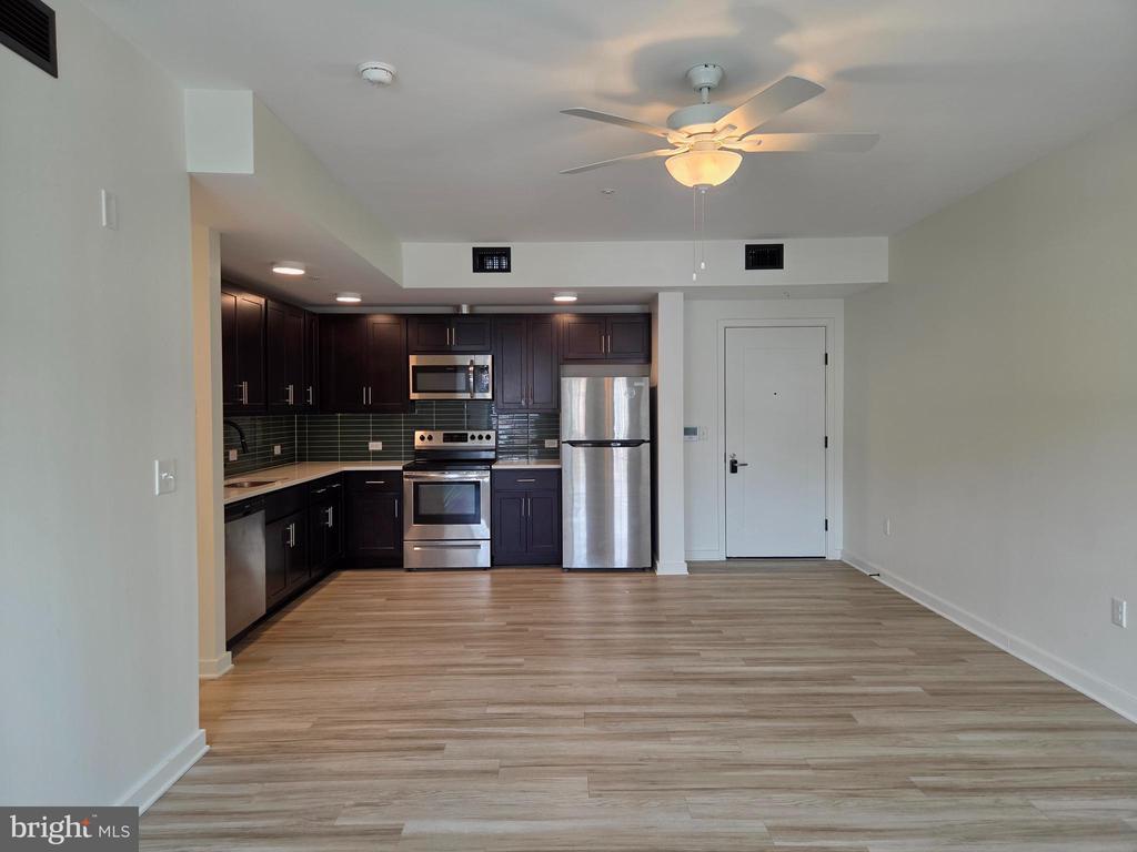 102 HANOVER STREET 208