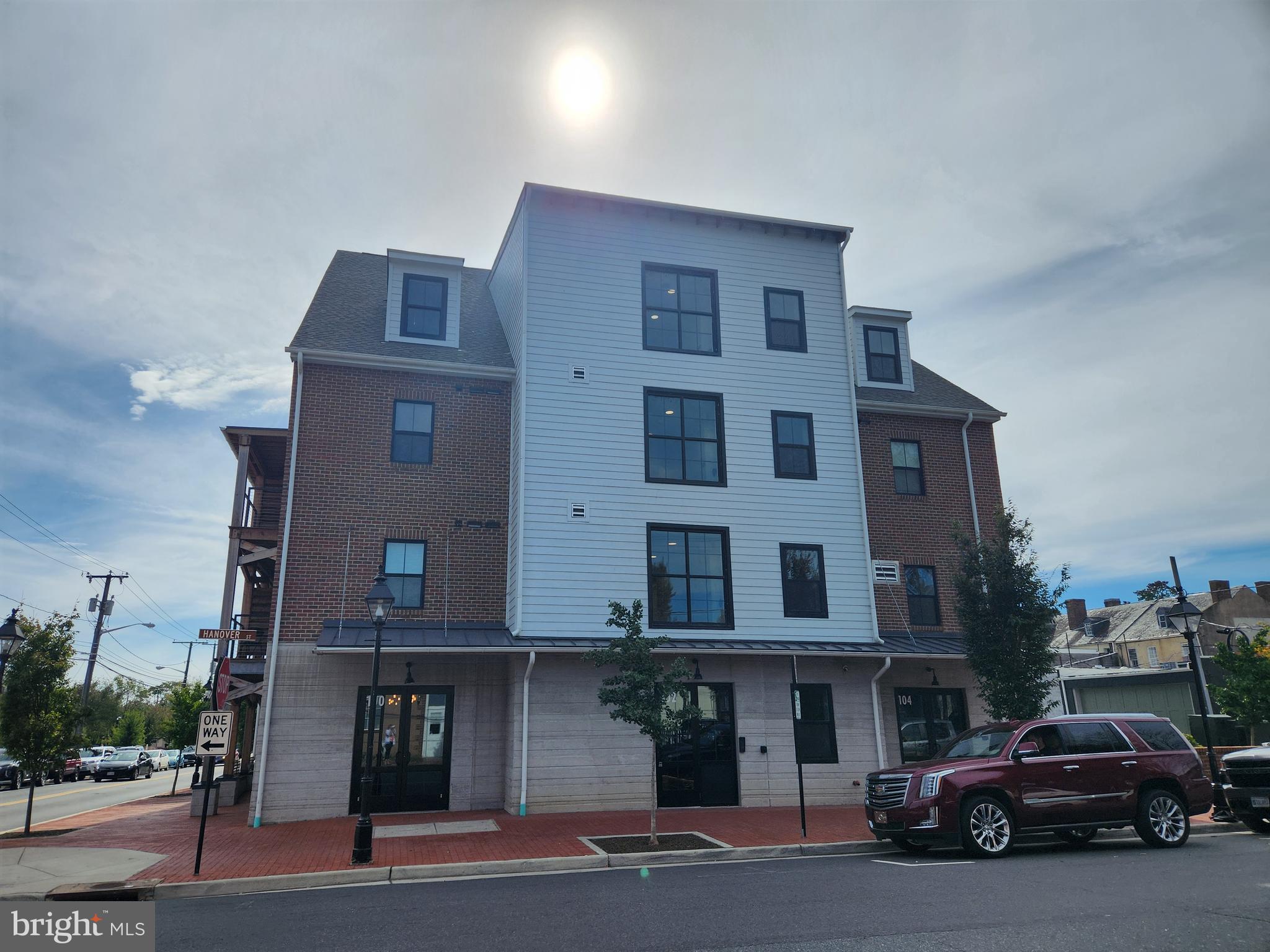 102 HANOVER STREET 204