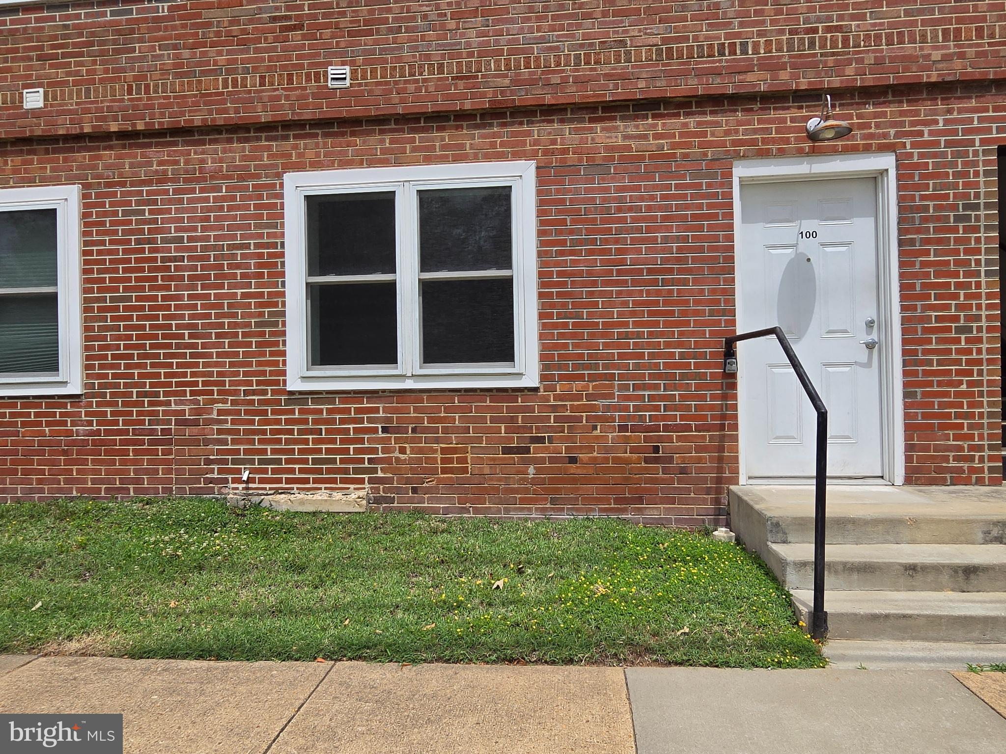 2201 PRINCESS ANNE STREET 100