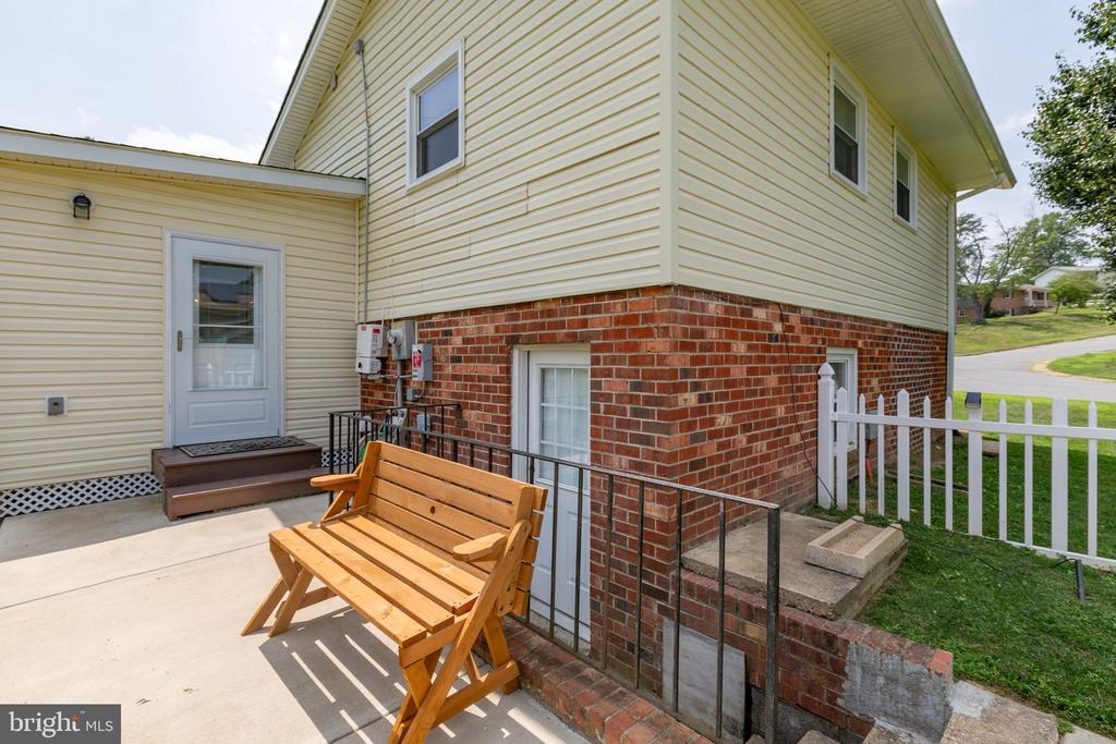 225 MORNINGSIDE DRIVE