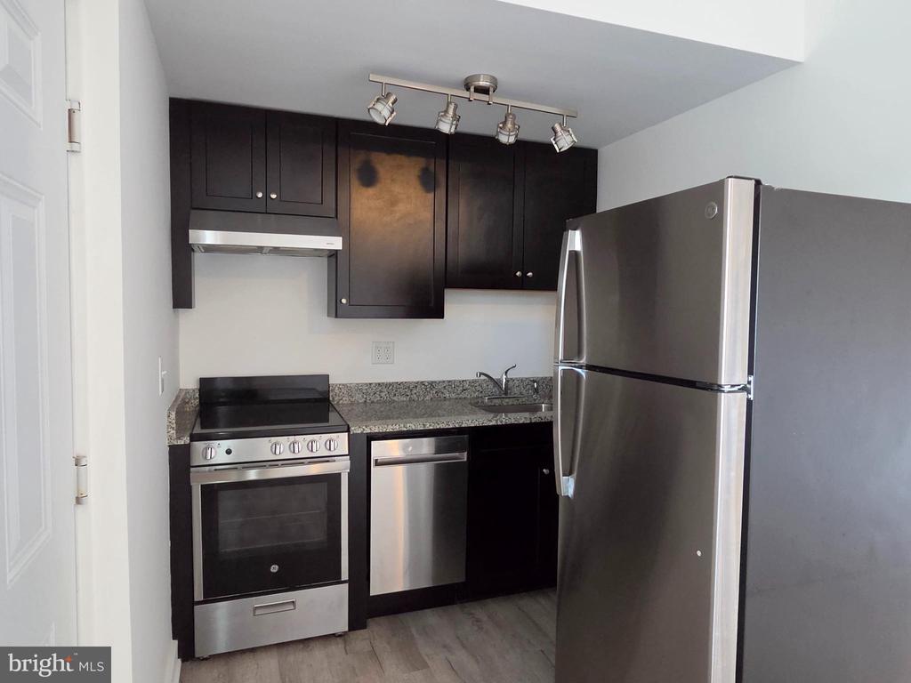 2205 PRINCESS ANNE STREET Unit: 201