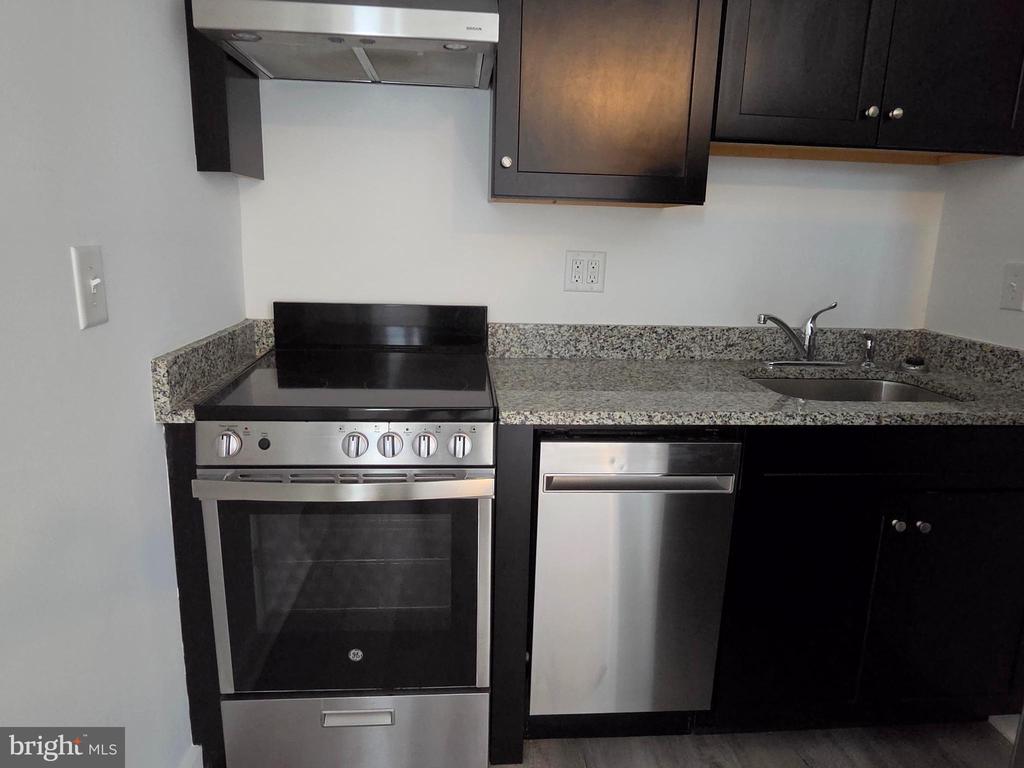 2205 PRINCESS ANNE STREET Unit: 201