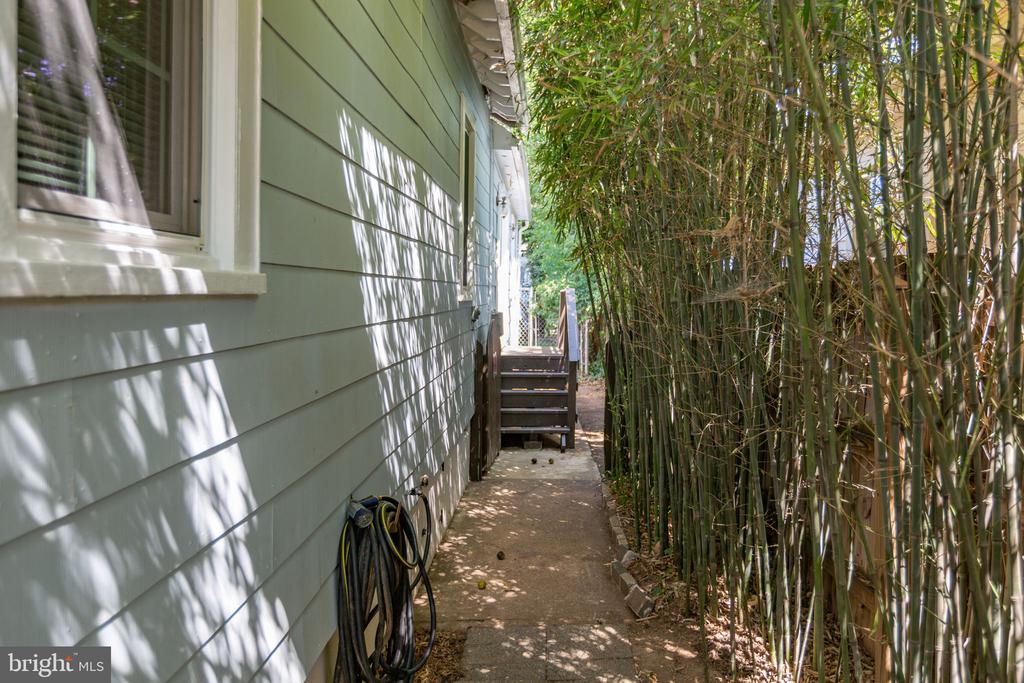 1903 CHARLES STREET