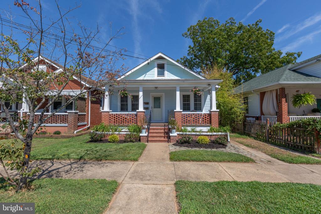 1903 CHARLES STREET