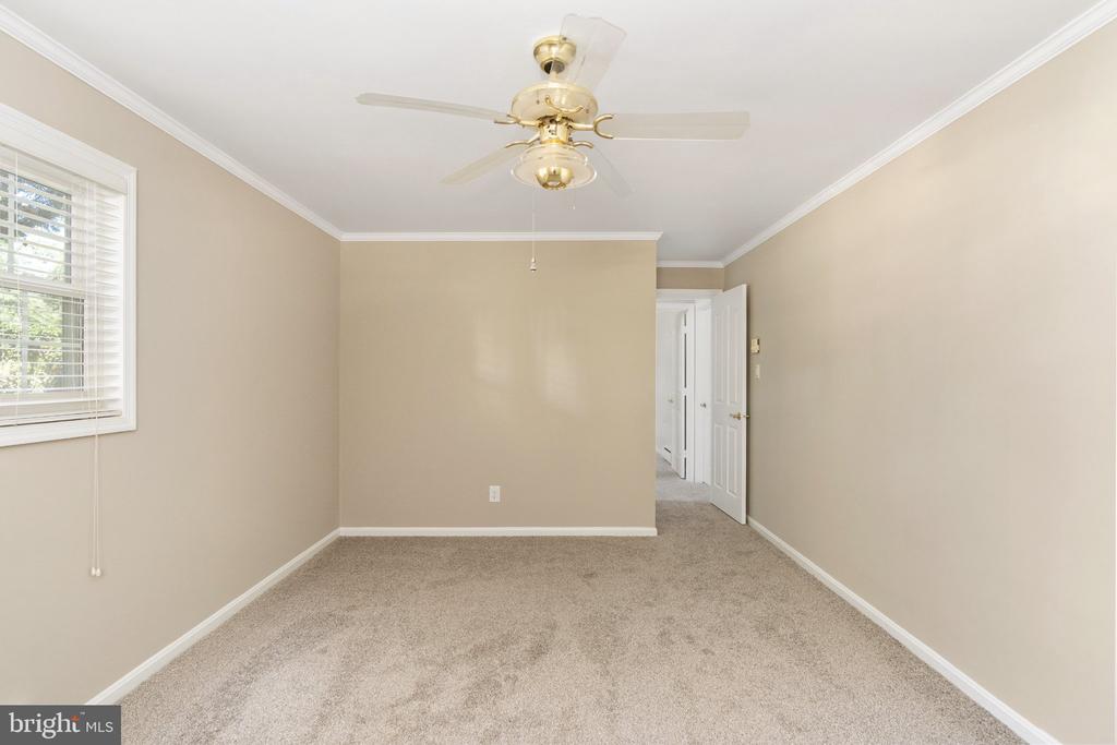 441 DEERWOOD DRIVE