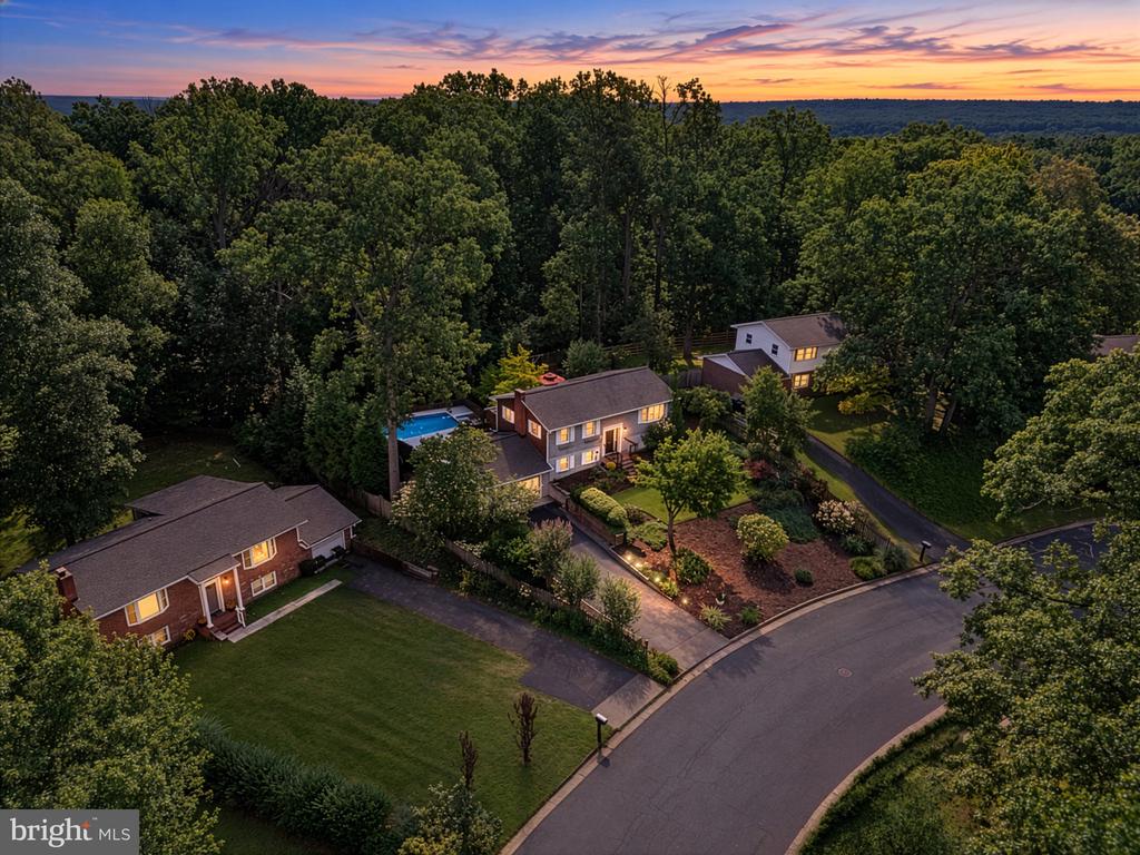 441 DEERWOOD DRIVE
