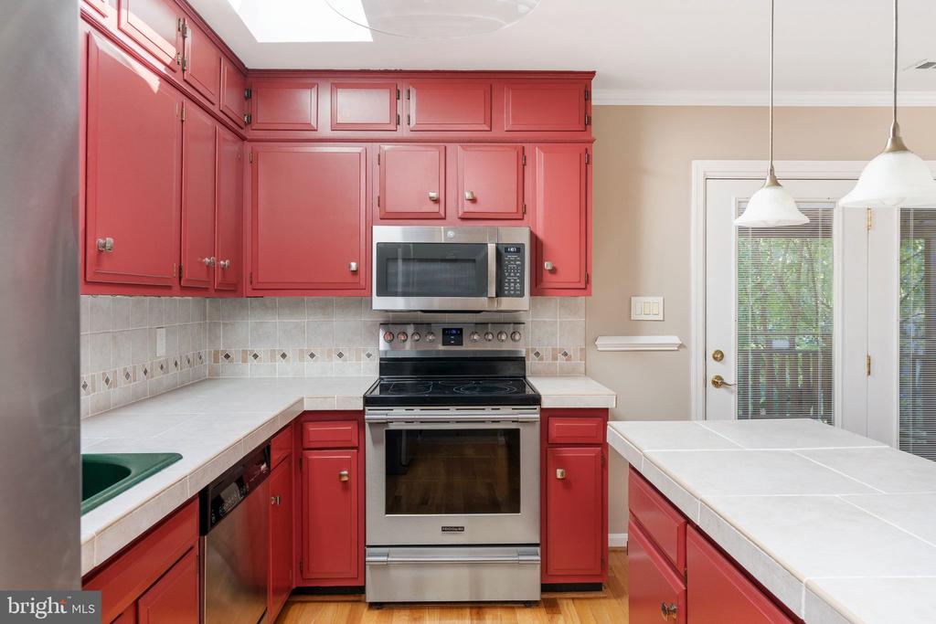 441 DEERWOOD DRIVE
