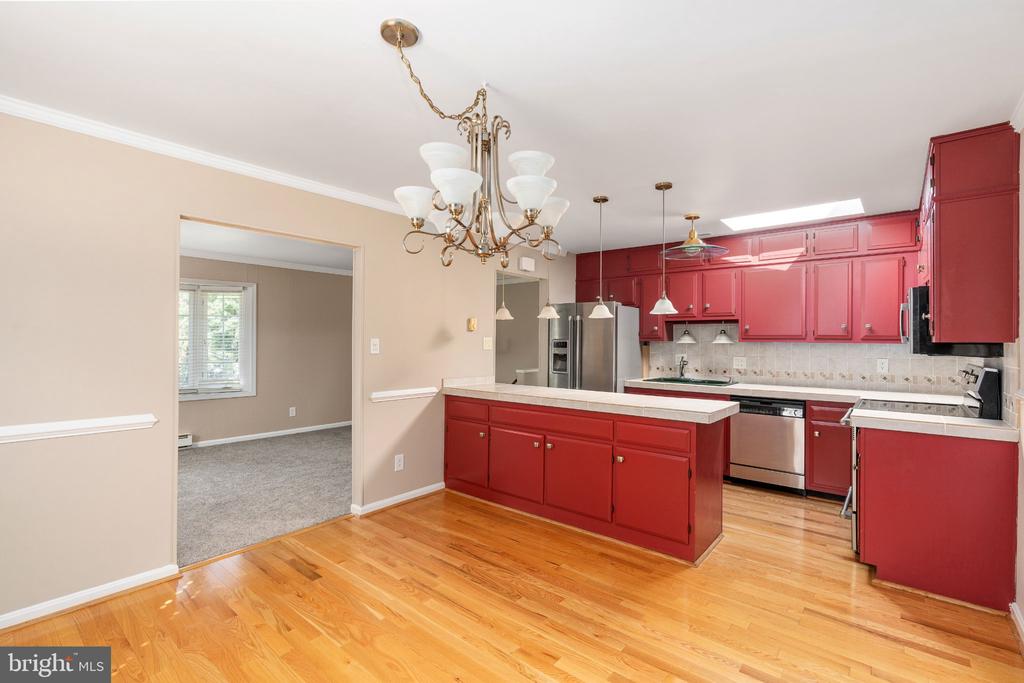 441 DEERWOOD DRIVE