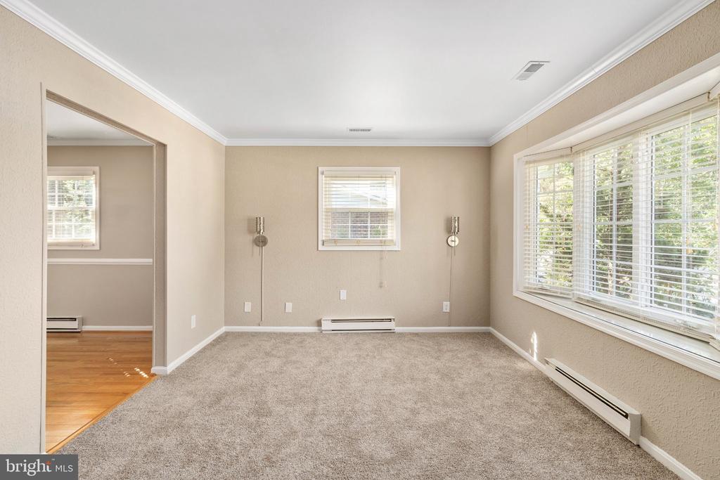 441 DEERWOOD DRIVE