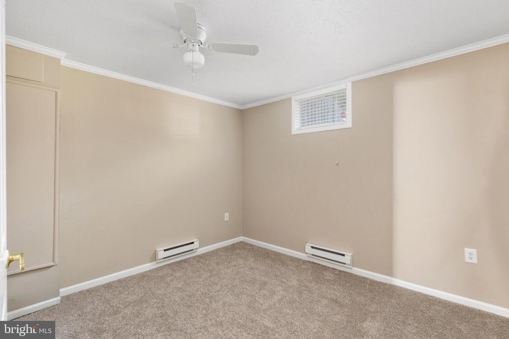 441 DEERWOOD DRIVE