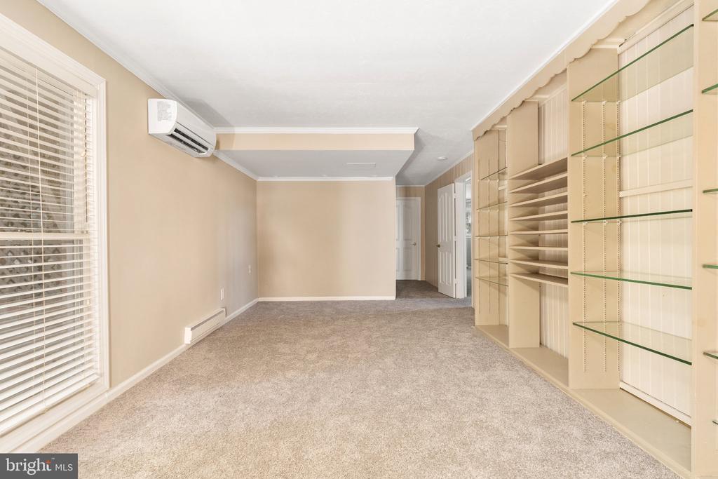 441 DEERWOOD DRIVE