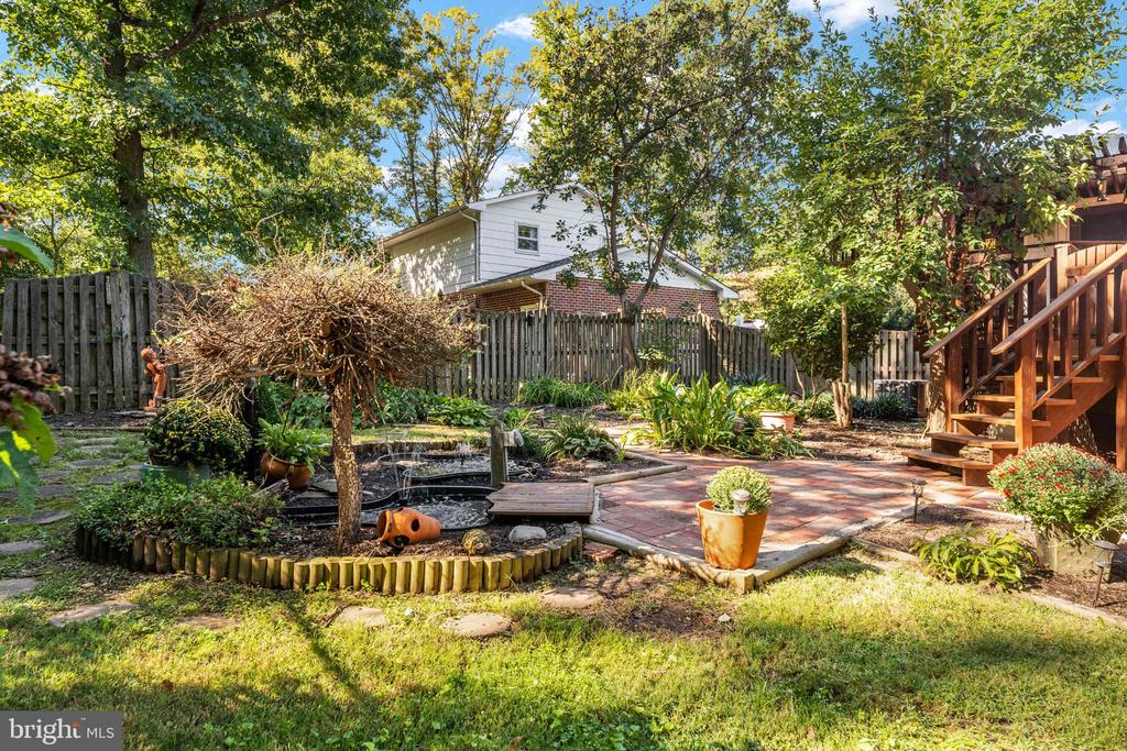 441 DEERWOOD DRIVE
