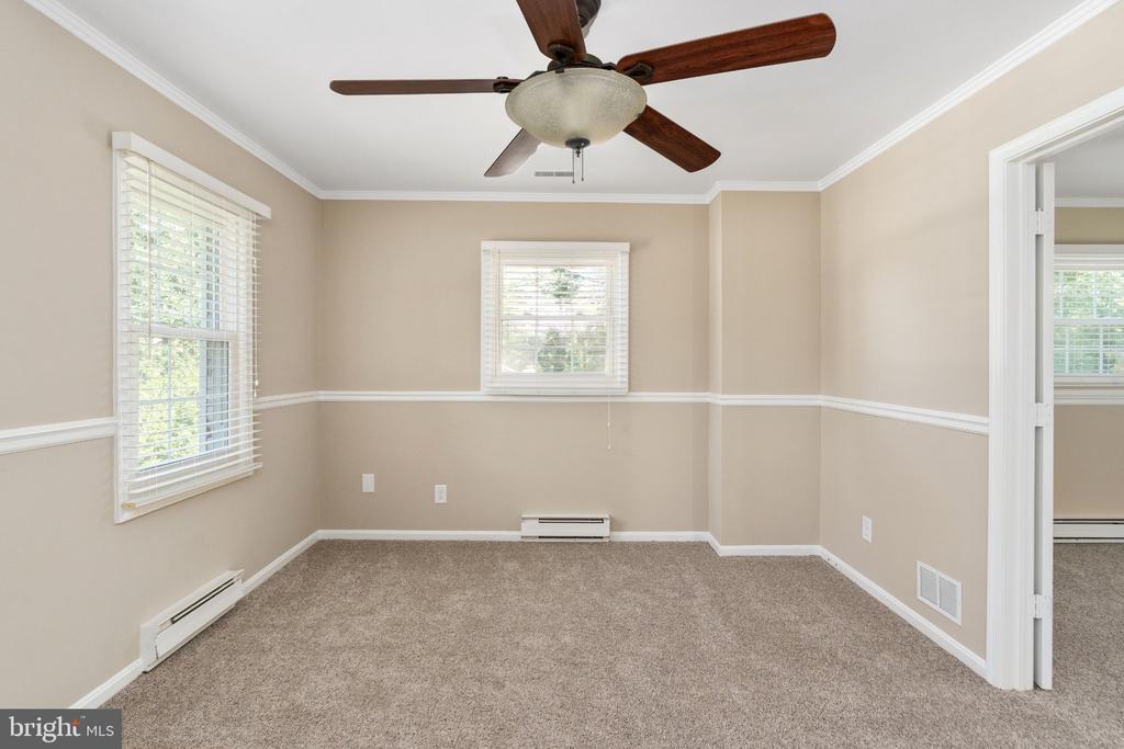 441 DEERWOOD DRIVE