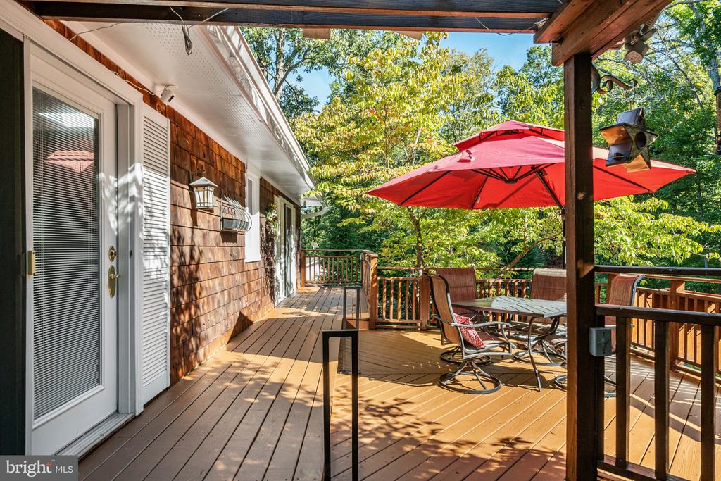 441 DEERWOOD DRIVE