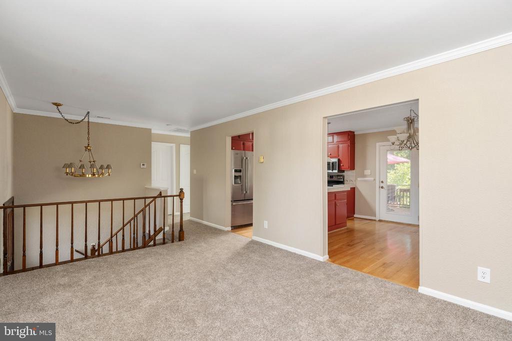 441 DEERWOOD DRIVE