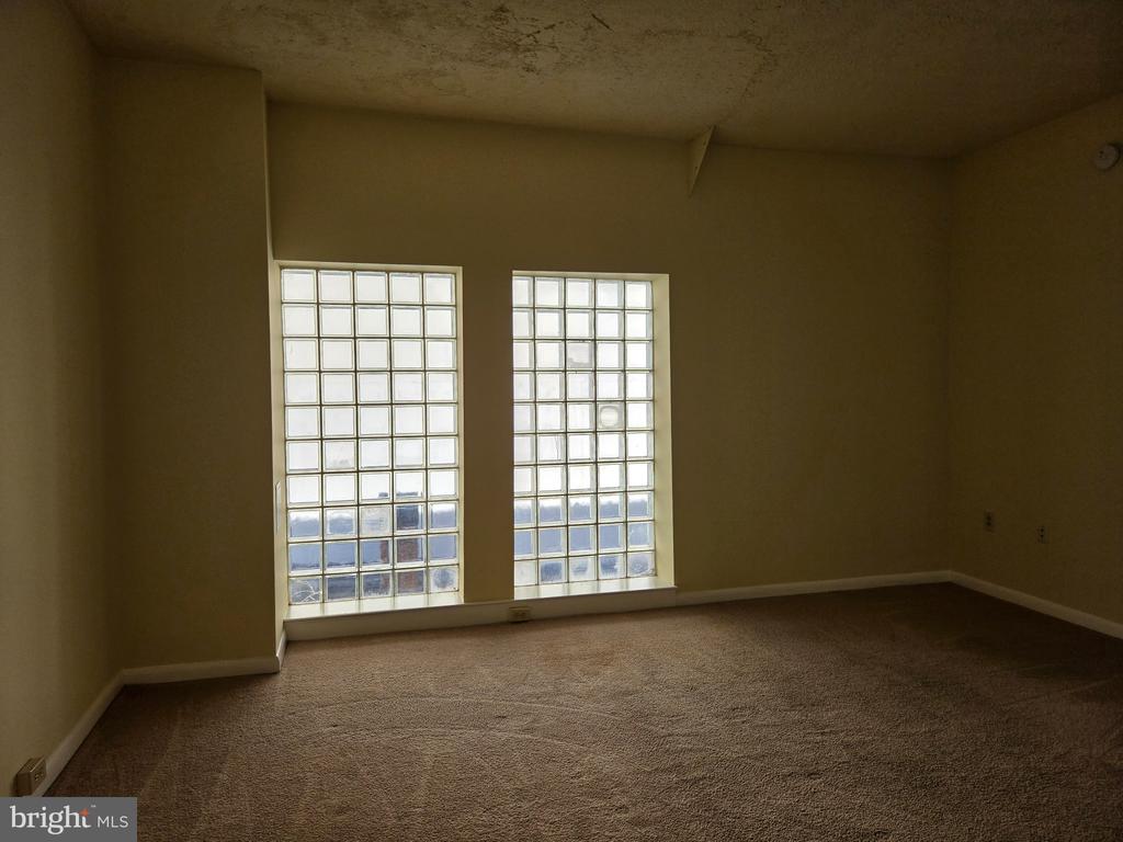 907 CAROLINE STREET Unit: 9