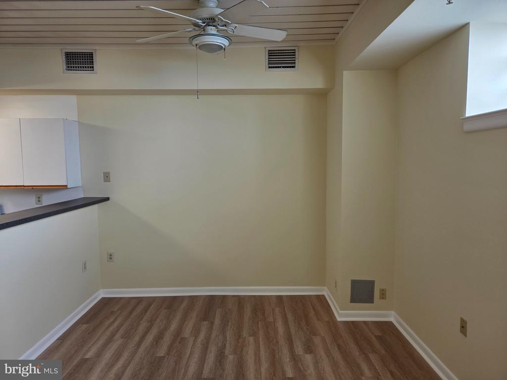 907 CAROLINE STREET Unit: 9