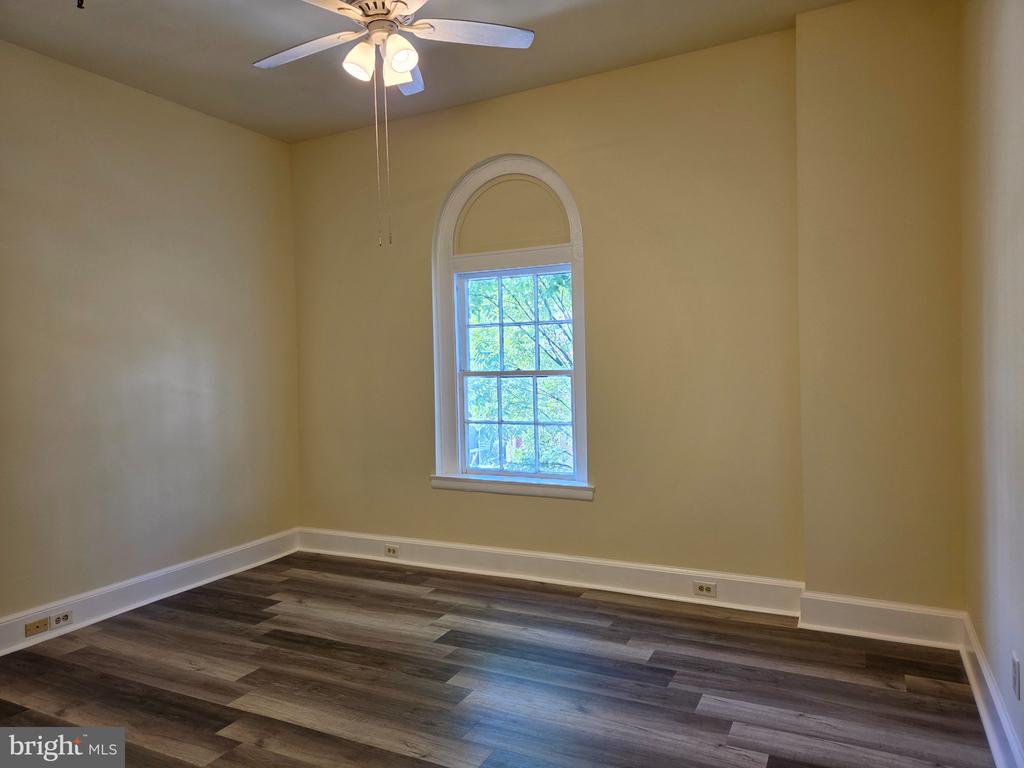 907 CAROLINE STREET Unit: 16