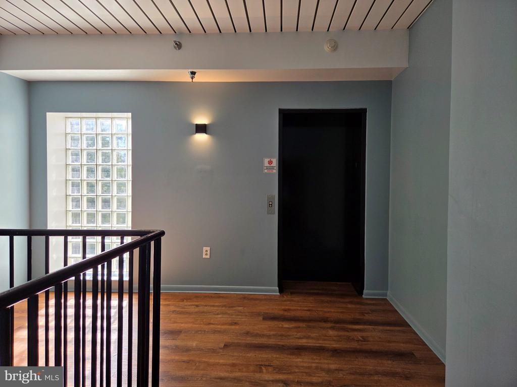 907 CAROLINE STREET Unit: 16