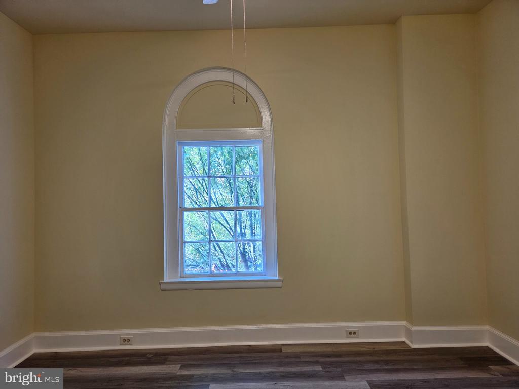 907 CAROLINE STREET Unit: 16