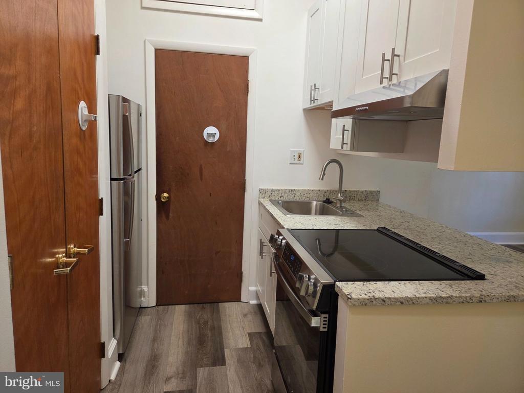 907 CAROLINE STREET Unit: 16