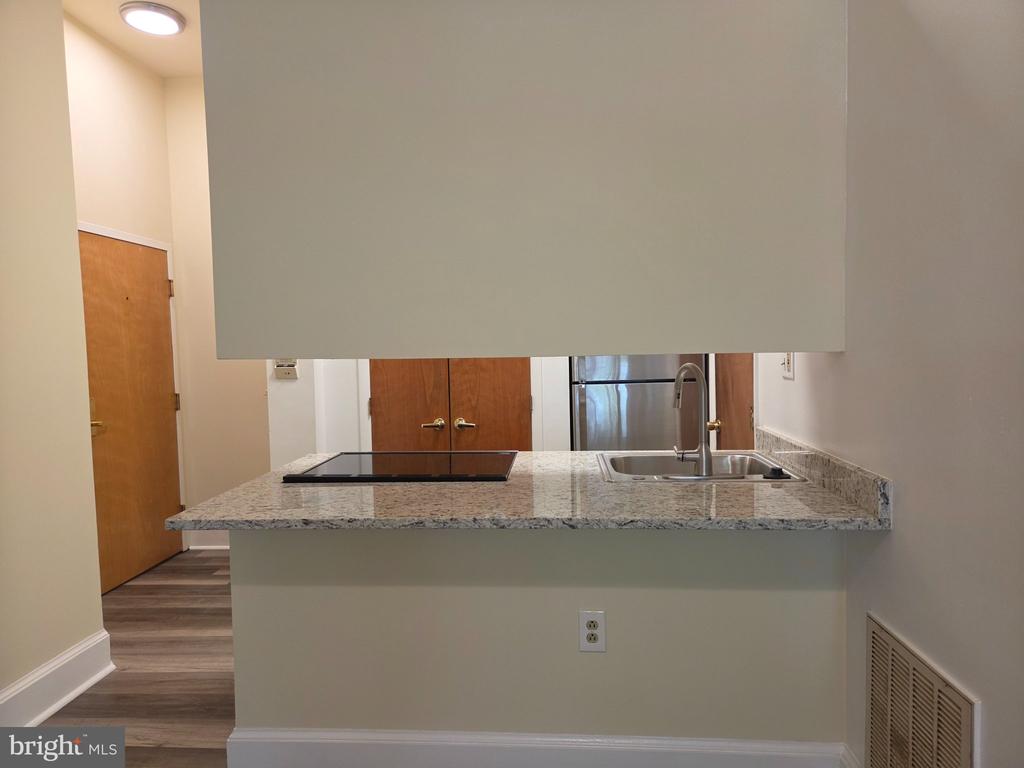 907 CAROLINE STREET Unit: 16