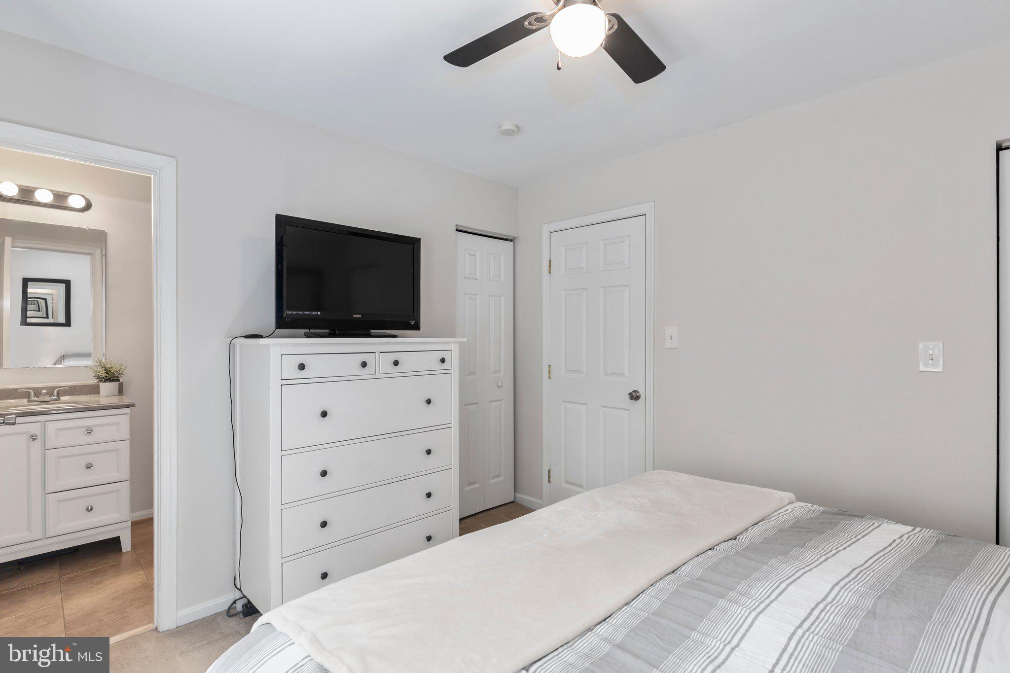 12733 Hunters Grove COURT