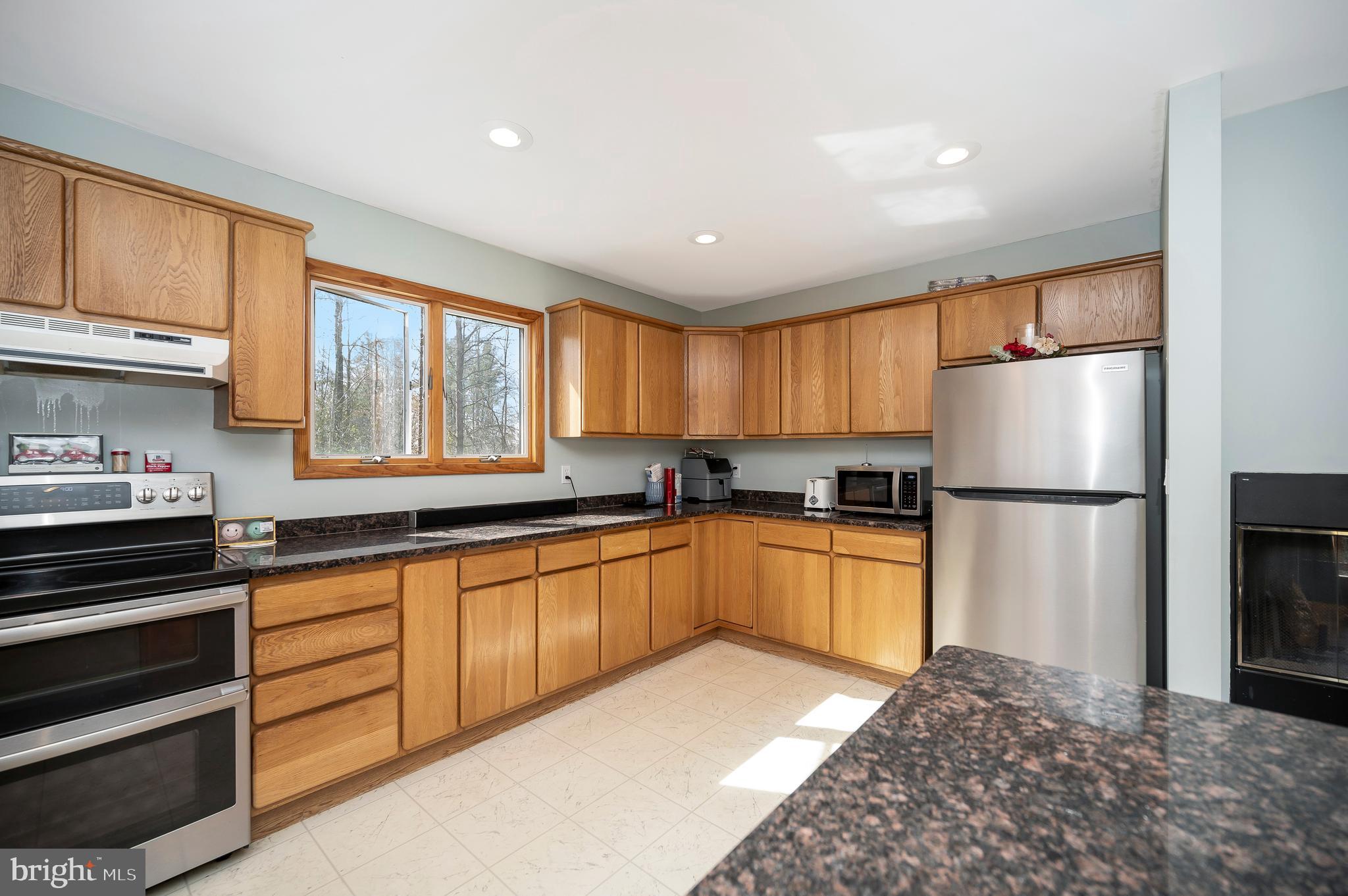 330 HORSESHOE RD