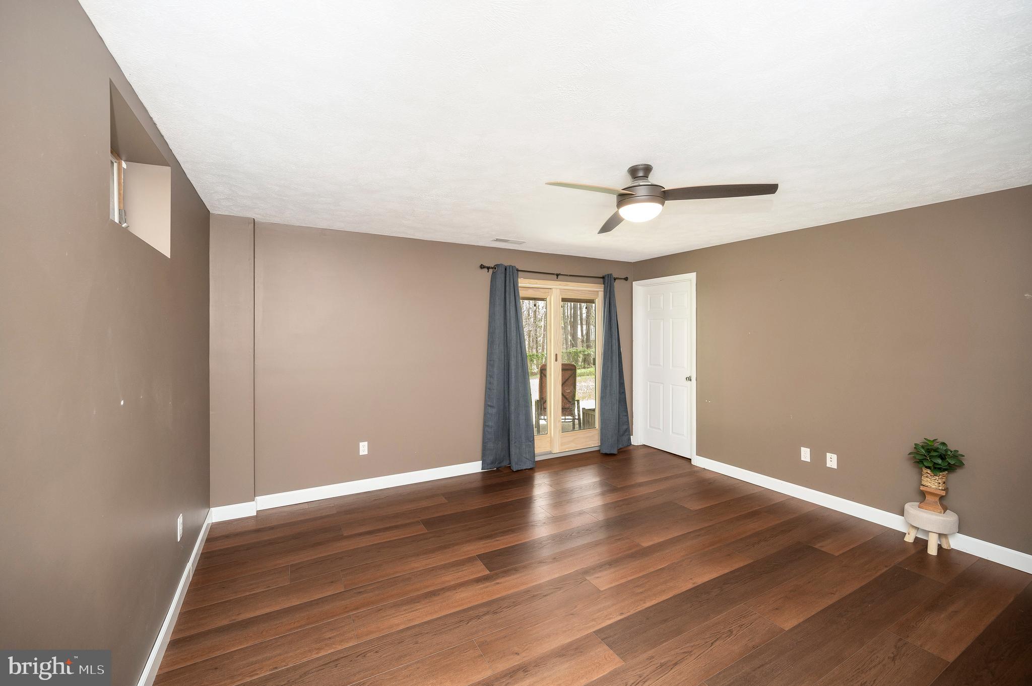330 HORSESHOE RD