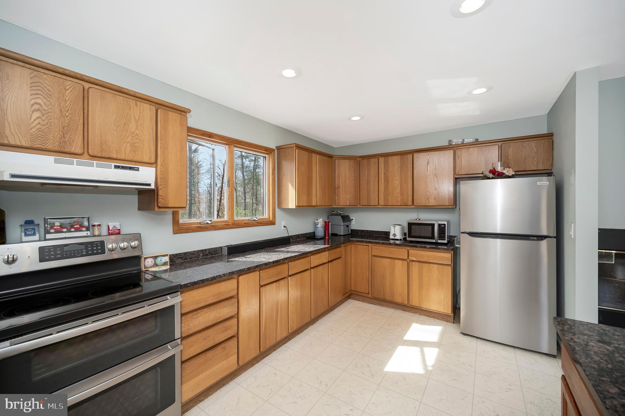 330 HORSESHOE RD