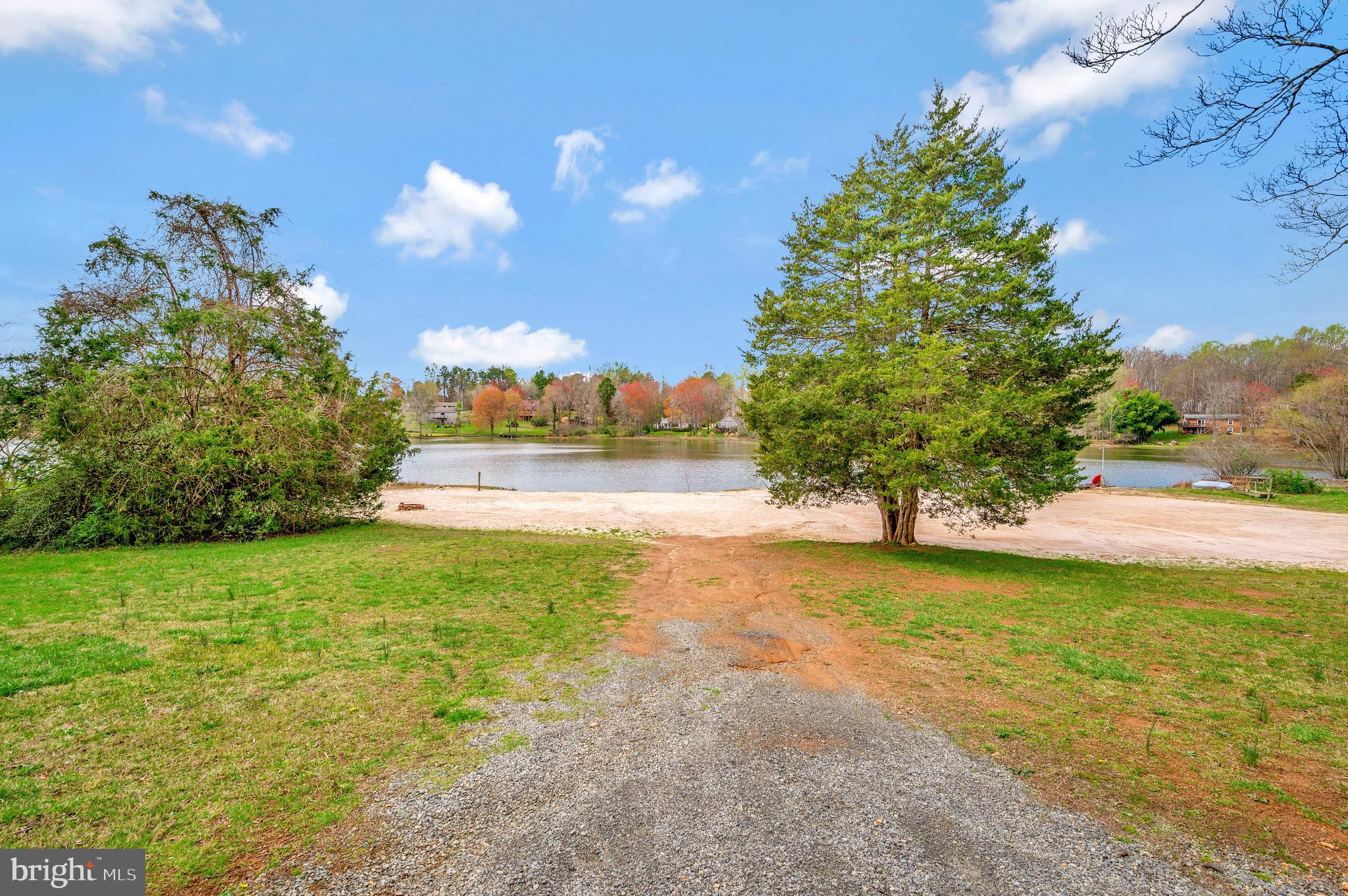 330 HORSESHOE RD