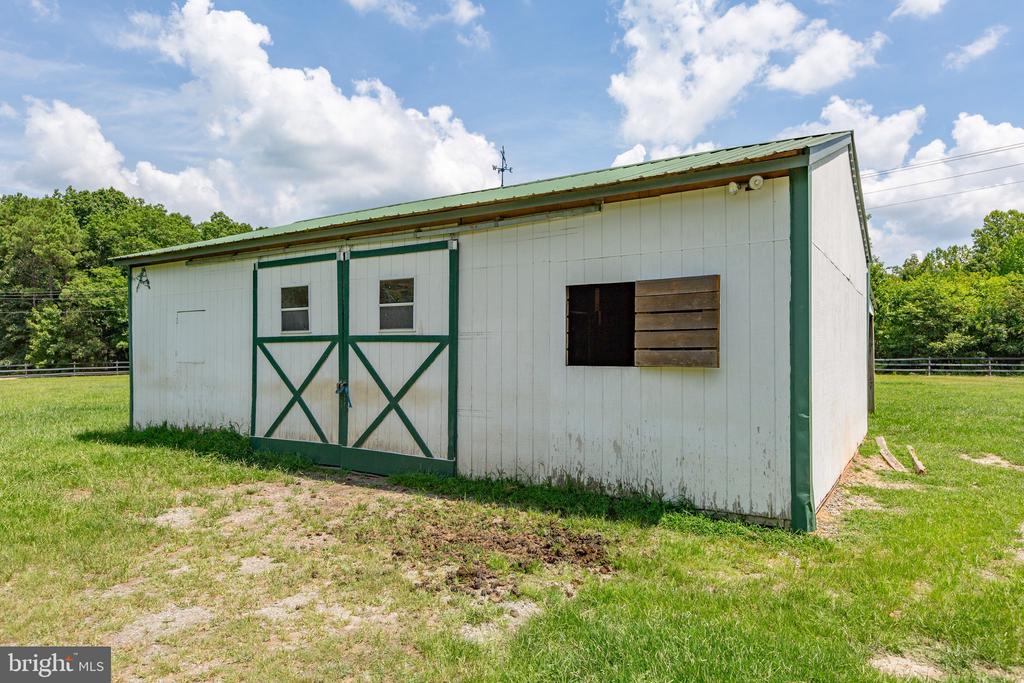 17024 White Pine Rd