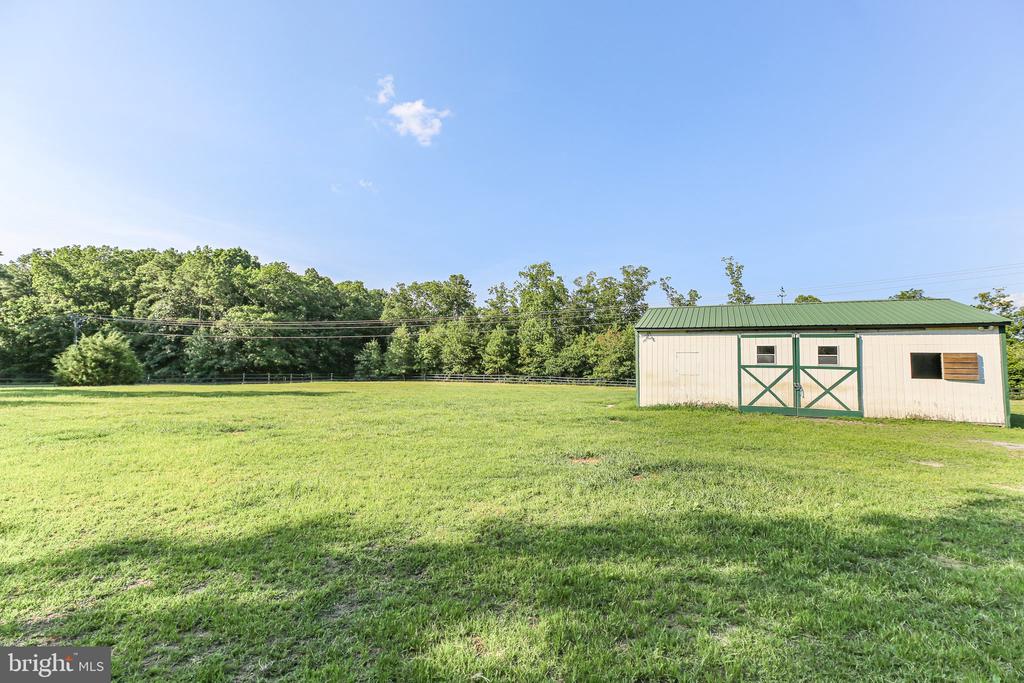 17024 White Pine Rd