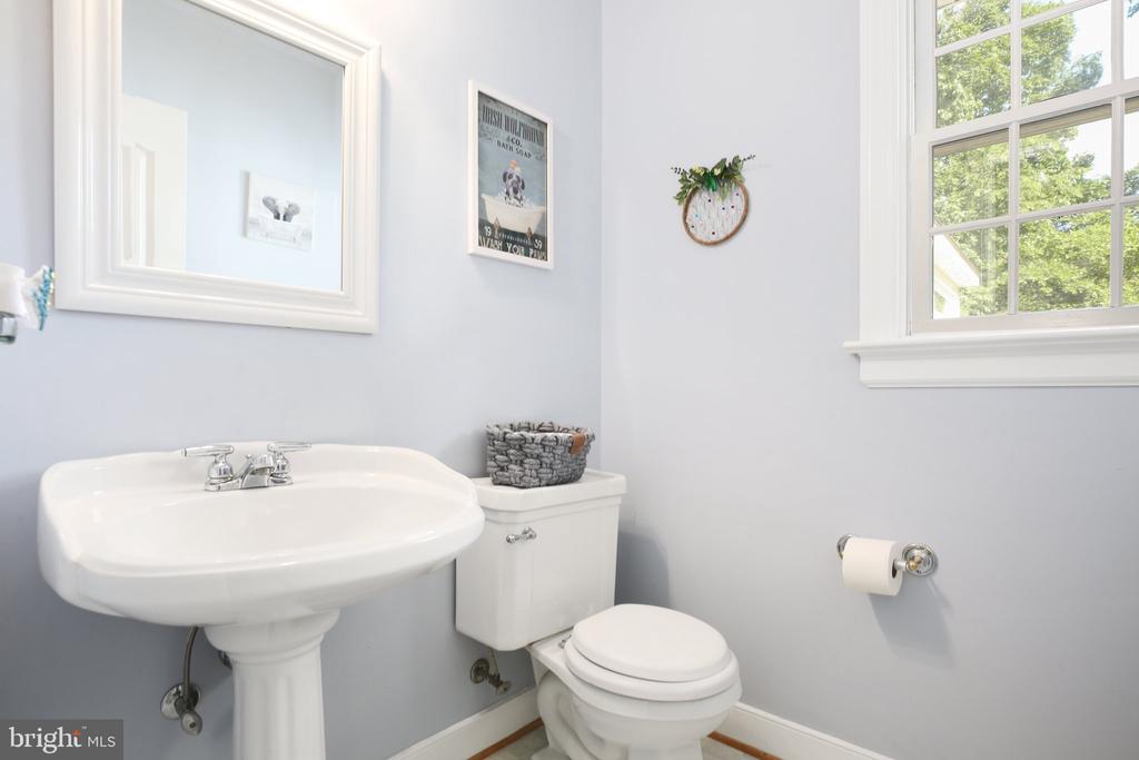 17024 White Pine Rd