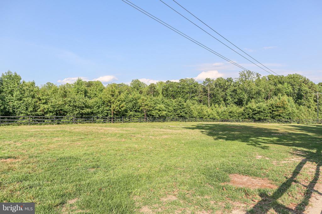 17024 White Pine Rd