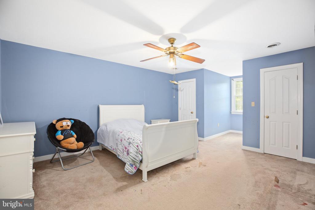 17024 White Pine Rd